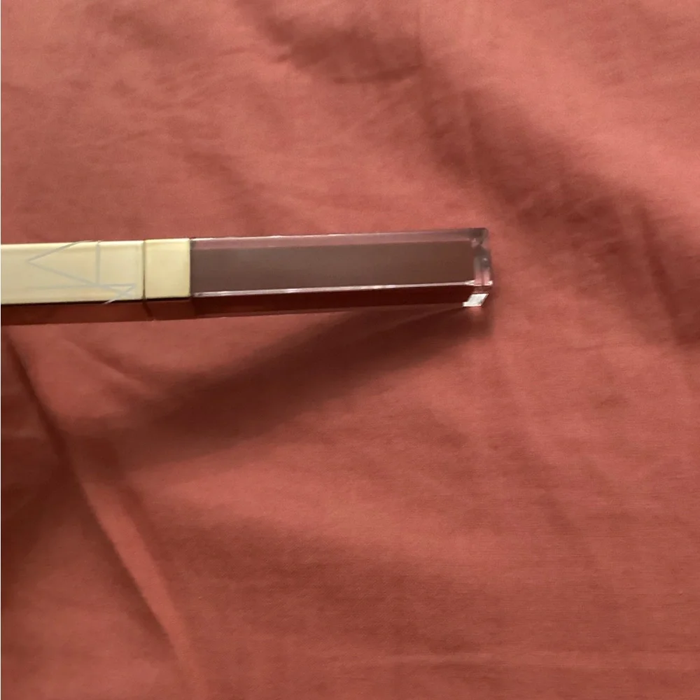 NIB NARS Afterglow Lip Shine Shade Aragon - Picture 4 of 4